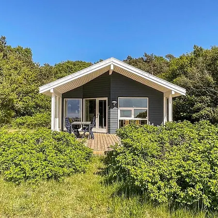 2 Bedroom Stunning In *