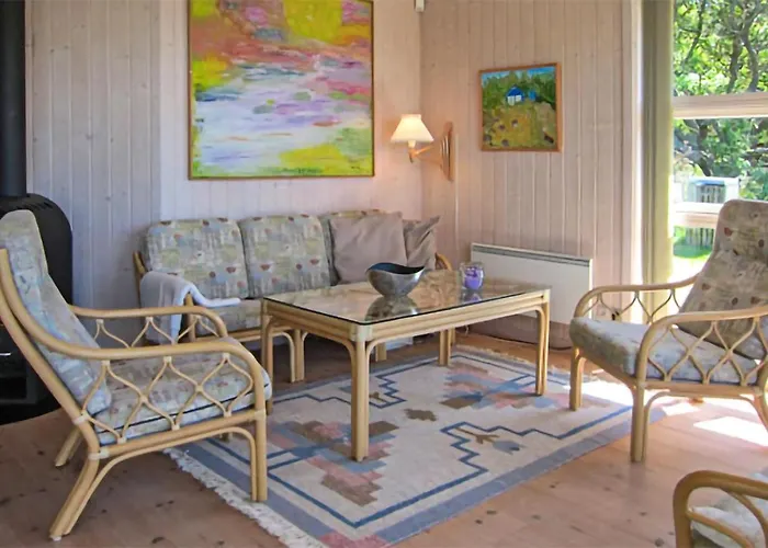 2 Bedroom Stunning In *