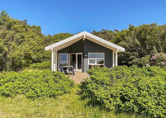 2 Bedroom Stunning In *